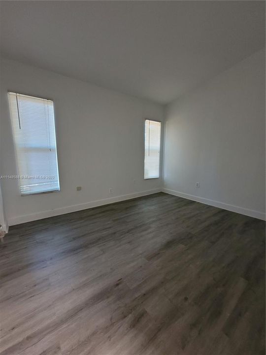 Recently Rented: $1,975 (2 beds, 2 baths, 1100 Square Feet)