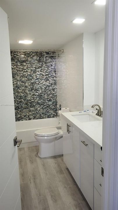 最近租的: $2,400 (2 贝兹, 2 浴室, 1138 平方英尺)