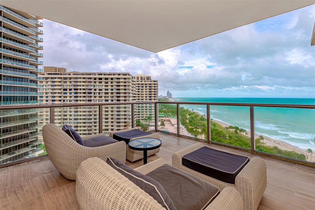 Recently Sold: $2,299,000 (1 beds, 2 baths, 1069 Square Feet)