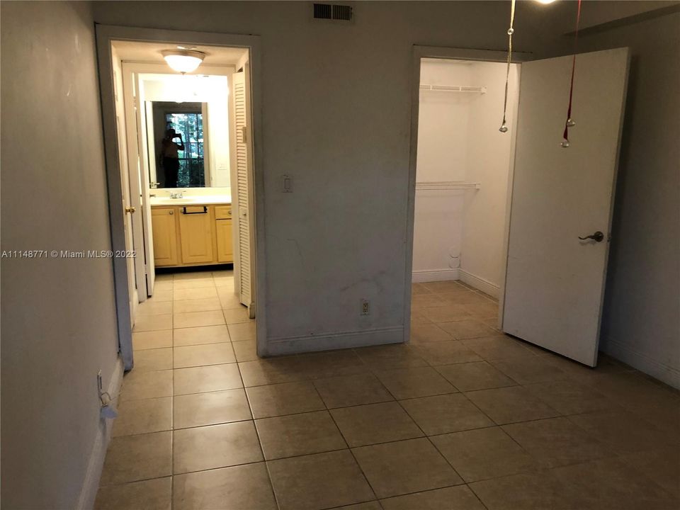 Recently Sold: $165,000 (2 beds, 2 baths, 1030 Square Feet)