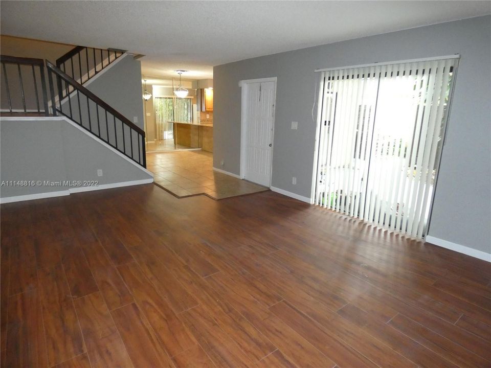 Recently Rented: $2,395 (2 beds, 2 baths, 1380 Square Feet)