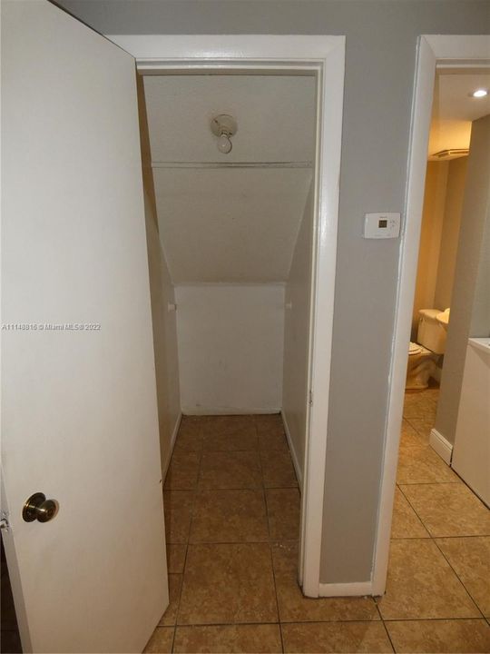 Recently Rented: $2,395 (2 beds, 2 baths, 1380 Square Feet)