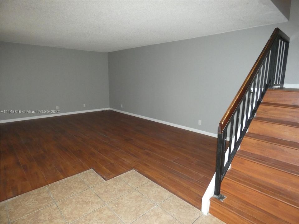 Recently Rented: $2,395 (2 beds, 2 baths, 1380 Square Feet)