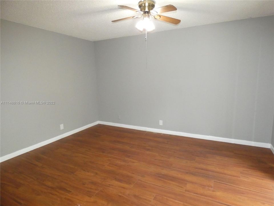 Recently Rented: $2,395 (2 beds, 2 baths, 1380 Square Feet)