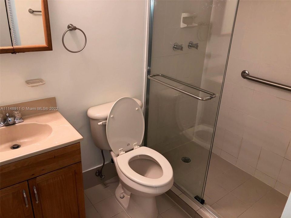 最近租的: $1,700 (2 贝兹, 2 浴室, 955 平方英尺)
