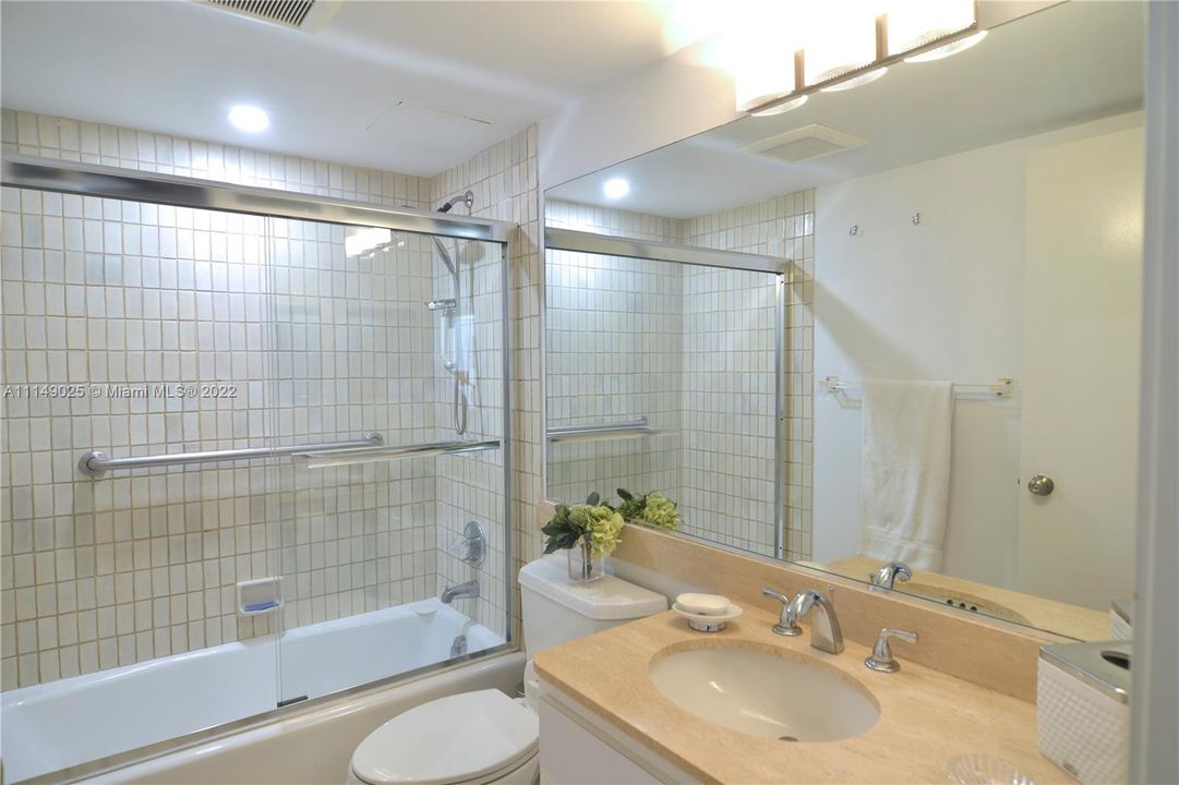 最近租的: $6,000 (2 贝兹, 2 浴室, 1532 平方英尺)