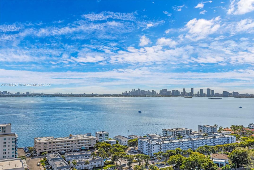 Recently Sold: $469,000 (2 beds, 2 baths, 1061 Square Feet)