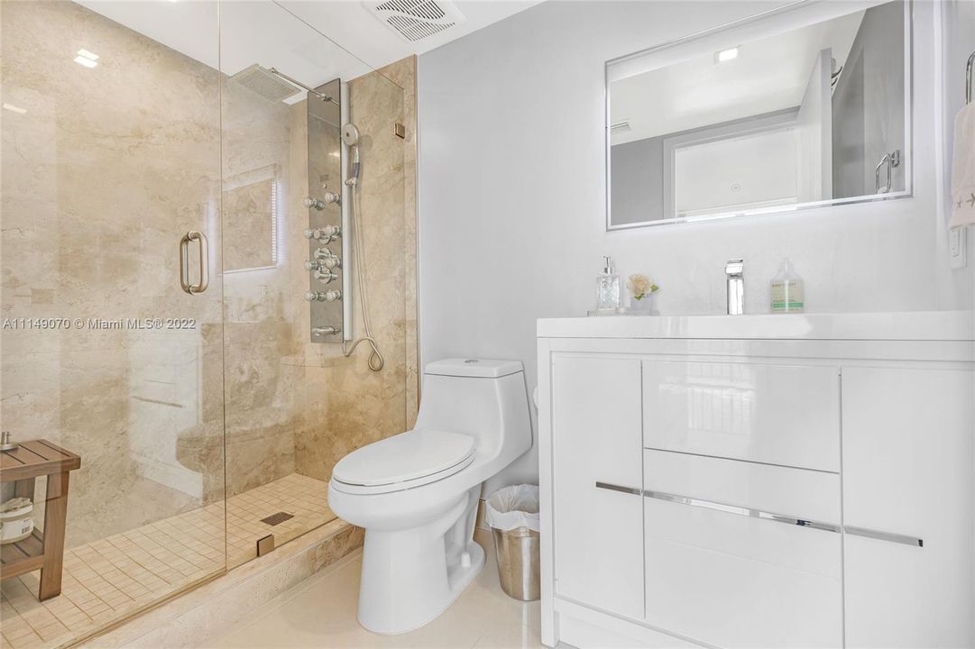 Recently Sold: $469,000 (2 beds, 2 baths, 1061 Square Feet)