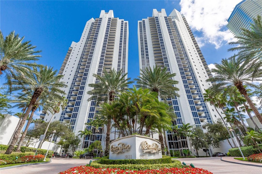 Recently Sold: $1,795,000 (2 beds, 2 baths, 2150 Square Feet)