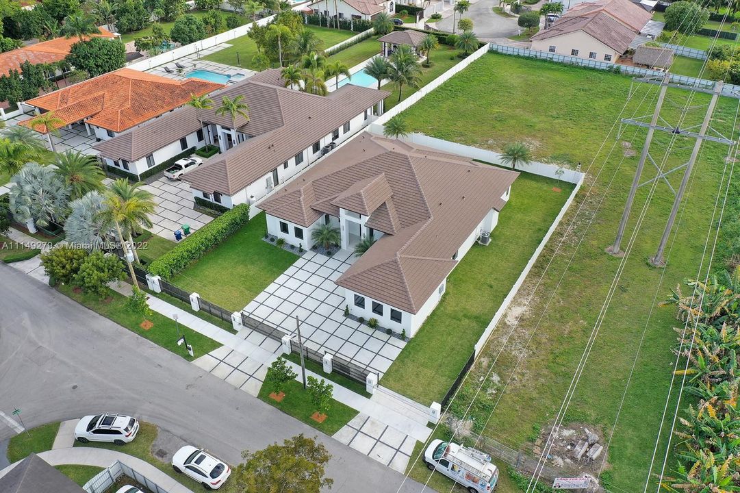 Recently Sold: $1,995,000 (5 beds, 5 baths, 0 Square Feet)