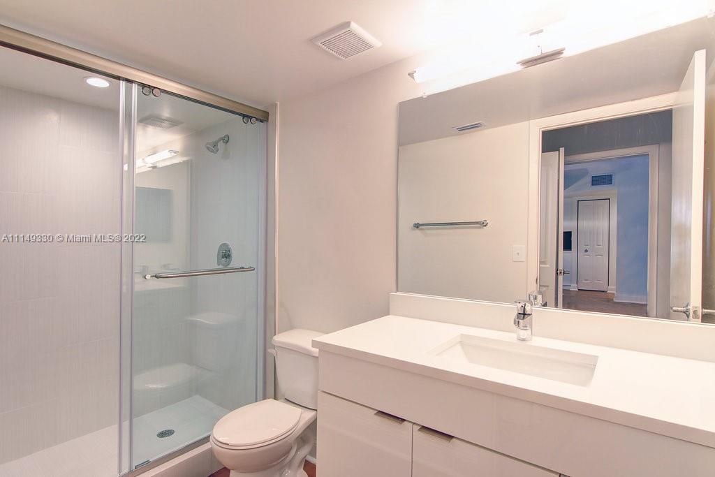 Недавно арендовано: $3,074 (2 спален, 2 ванн, 1054 Квадратных фут)