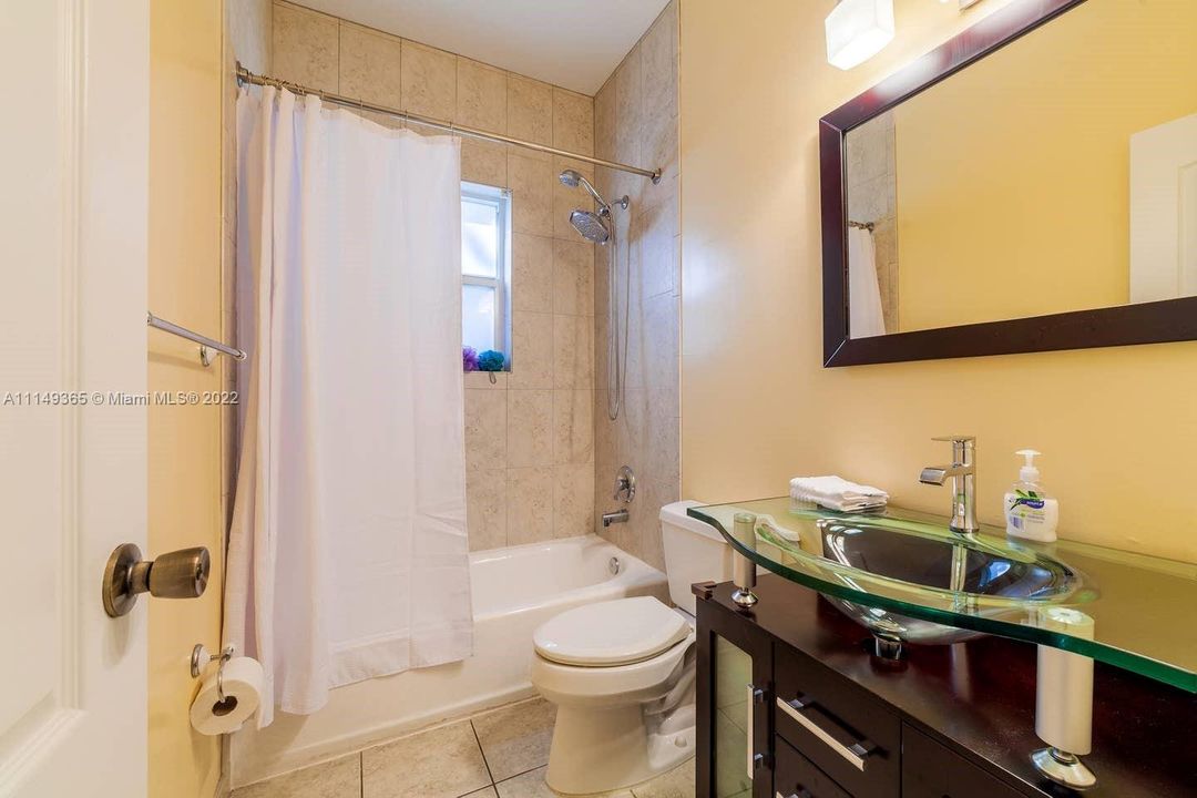 最近租的: $5,000 (3 贝兹, 2 浴室, 1834 平方英尺)