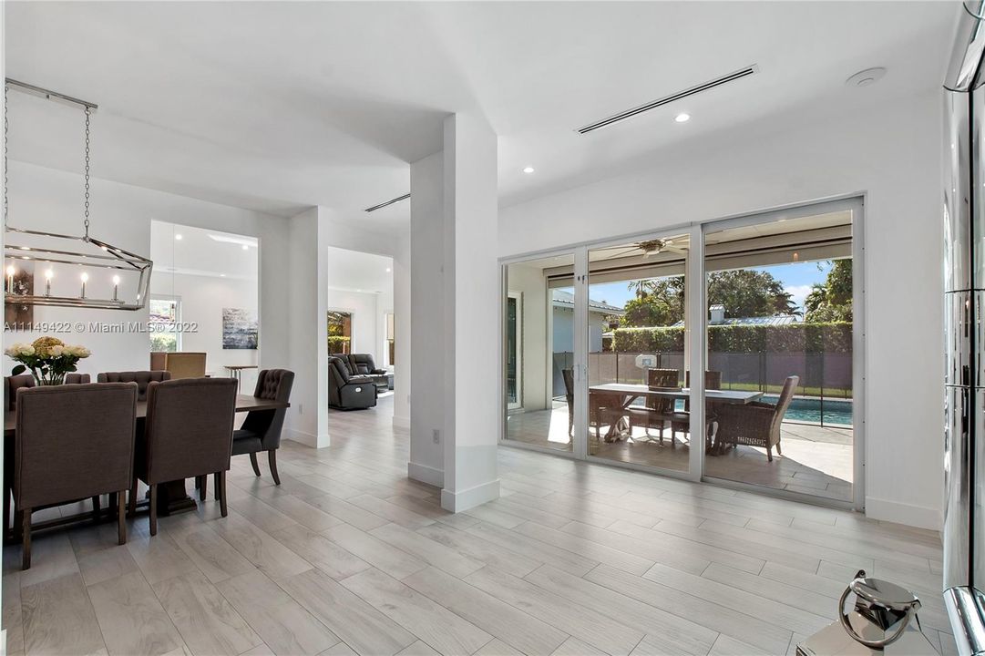 Recently Sold: $1,999,000 (4 beds, 4 baths, 3206 Square Feet)