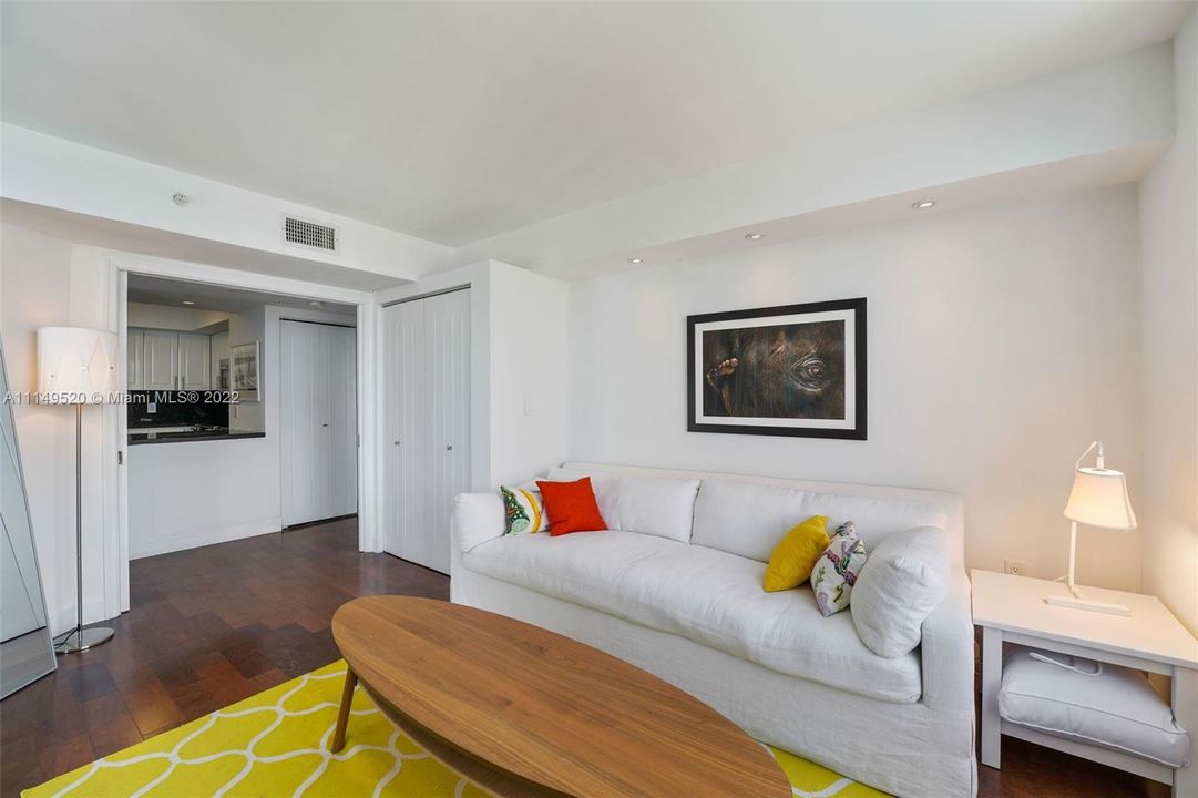 Recently Sold: $1,100,000 (2 beds, 2 baths, 1220 Square Feet)