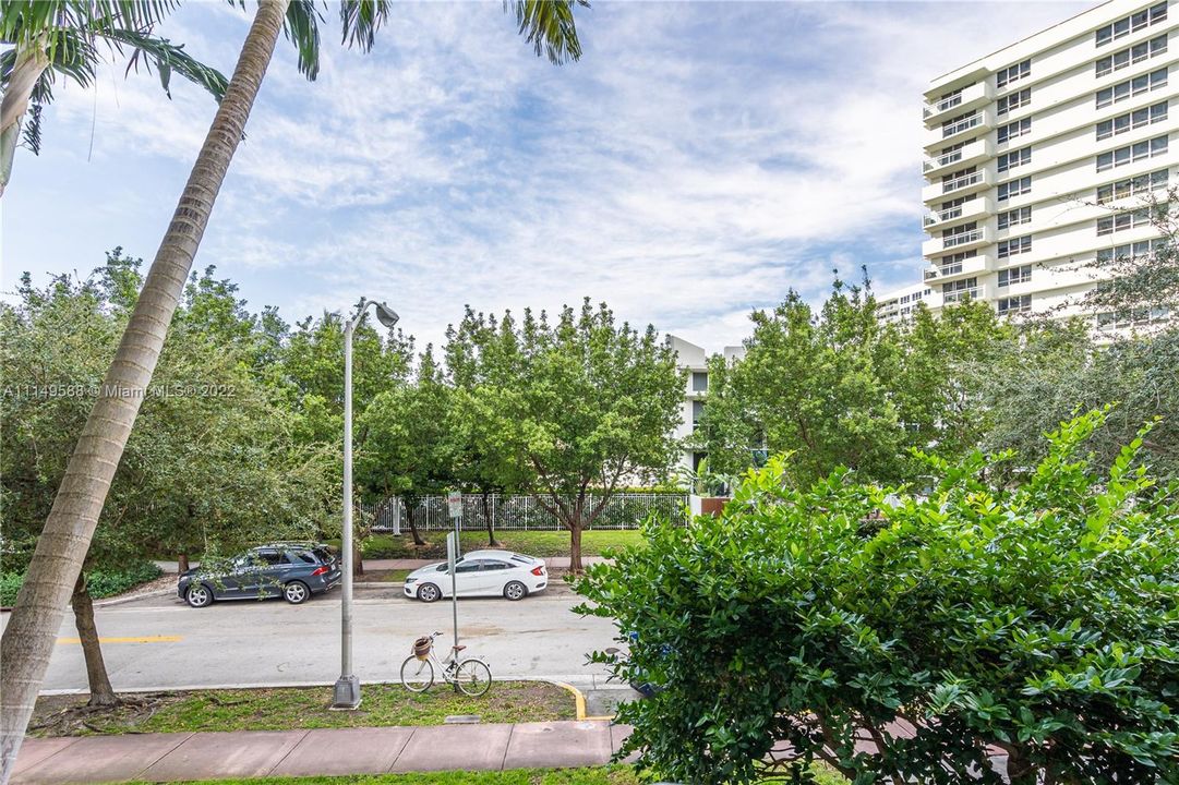 Recently Sold: $499,000 (2 beds, 2 baths, 990 Square Feet)