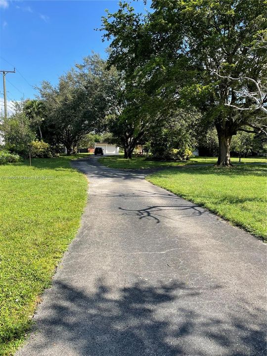 For Sale: $6,500,000 (5.17 acres)