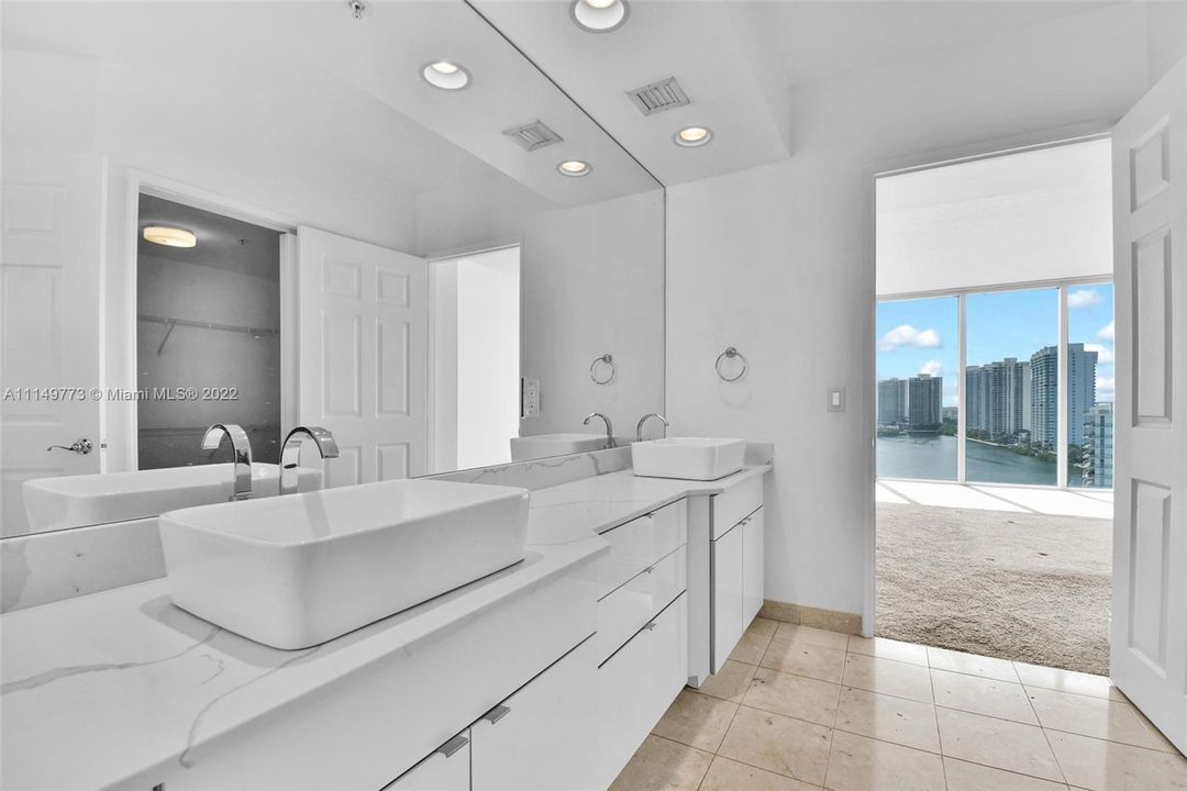 Недавно арендовано: $4,500 (2 спален, 2 ванн, 1660 Квадратных фут)