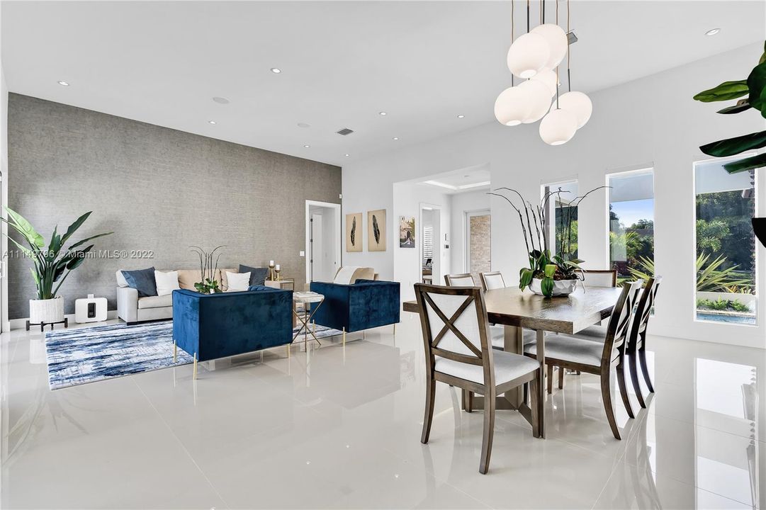 Recently Sold: $1,995,000 (5 beds, 3 baths, 3731 Square Feet)