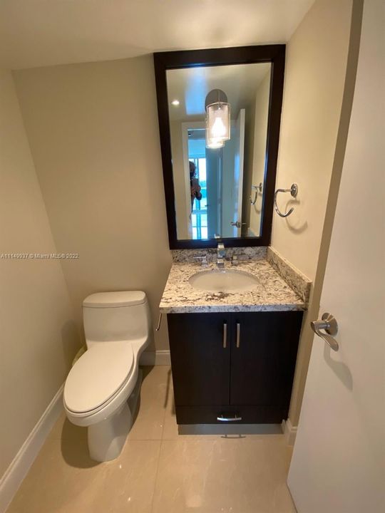 Recently Rented: $2,900 (1 beds, 1 baths, 991 Square Feet)