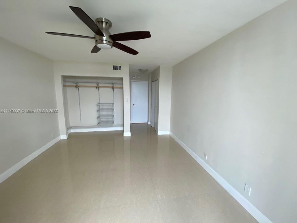 Recently Rented: $2,900 (1 beds, 1 baths, 991 Square Feet)