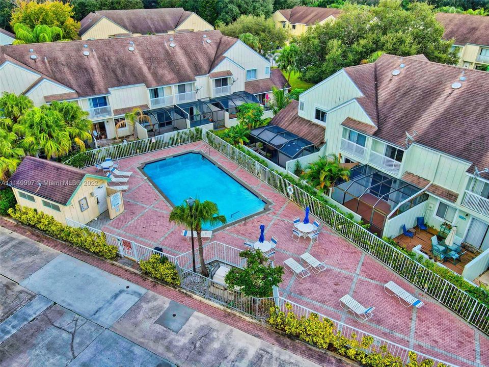 Vendido Recientemente: $284,900 (3 camas, 2 baños, 1159 Pies cuadrados)