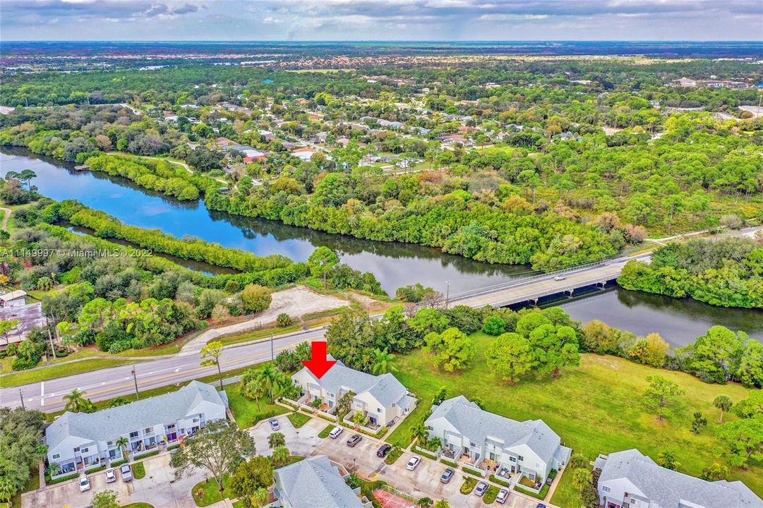 Vendido Recientemente: $284,900 (3 camas, 2 baños, 1159 Pies cuadrados)