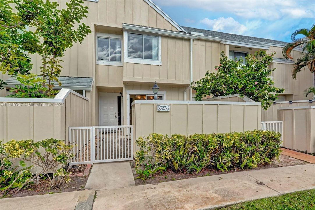 Vendido Recientemente: $284,900 (3 camas, 2 baños, 1159 Pies cuadrados)