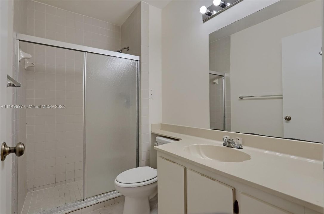 Vendido Recientemente: $284,900 (3 camas, 2 baños, 1159 Pies cuadrados)