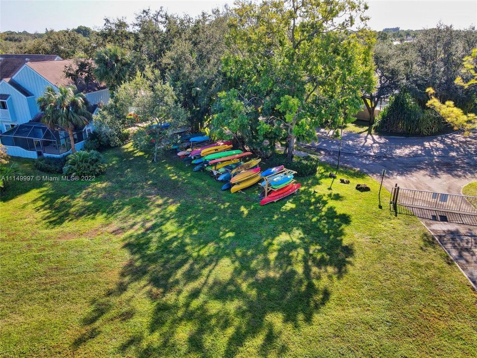 Vendido Recientemente: $284,900 (3 camas, 2 baños, 1159 Pies cuadrados)