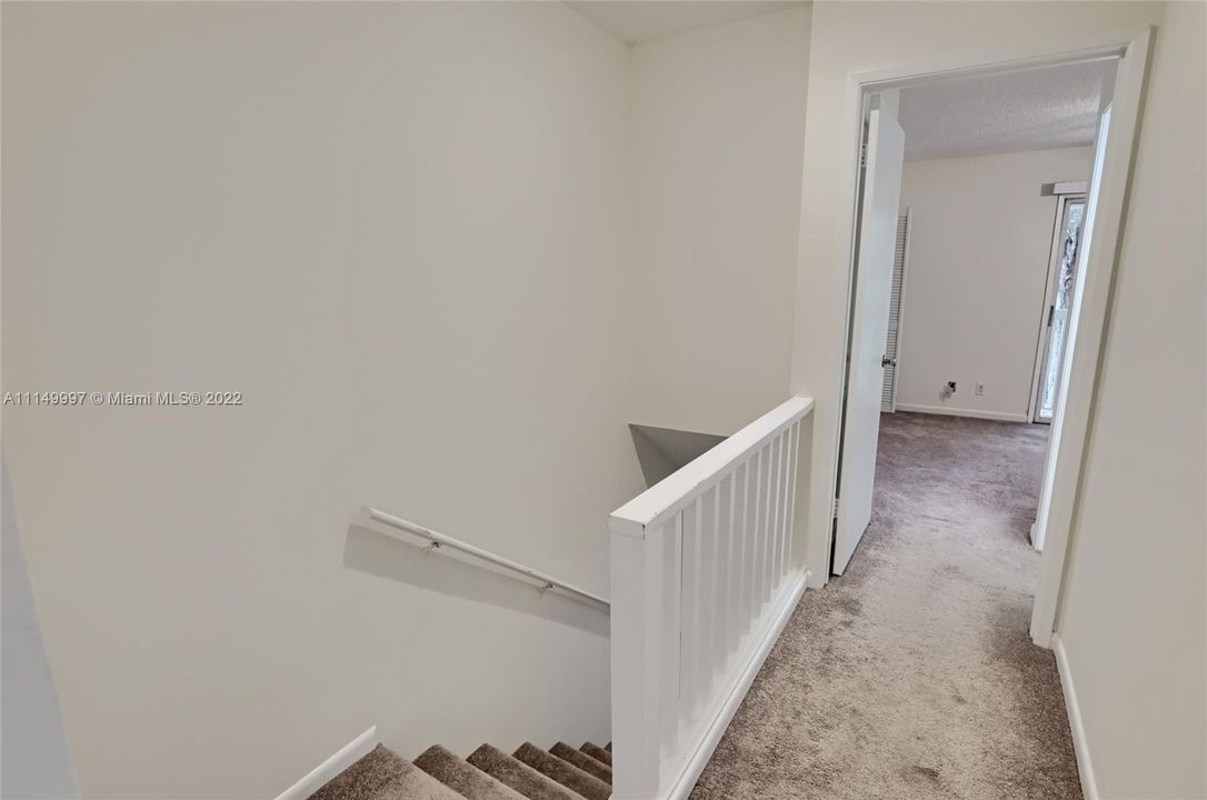 Vendido Recientemente: $284,900 (3 camas, 2 baños, 1159 Pies cuadrados)