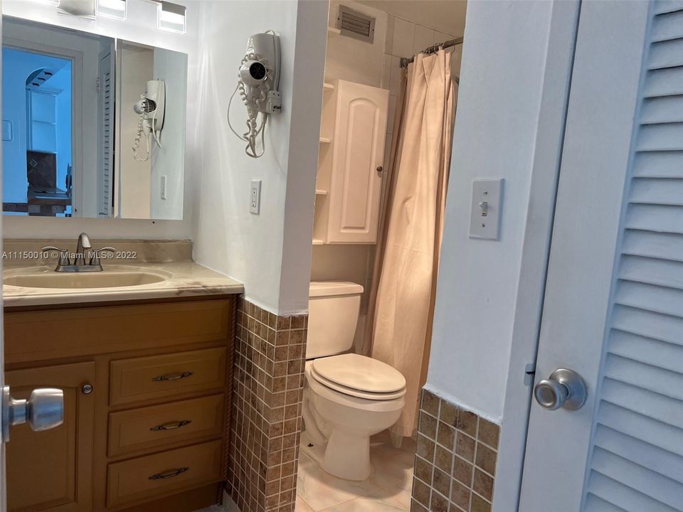 Недавно арендовано: $2,100 (0 спален, 1 ванн, 600 Квадратных фут)