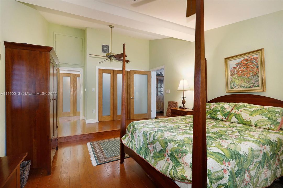 Недавно продано: $985,000 (3 спален, 2 ванн, 2265 Квадратных фут)