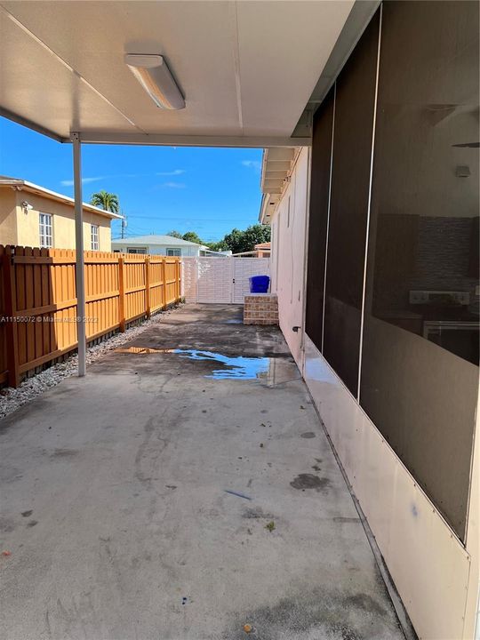 Недавно продано: $520,000 (4 спален, 2 ванн, 1290 Квадратных фут)