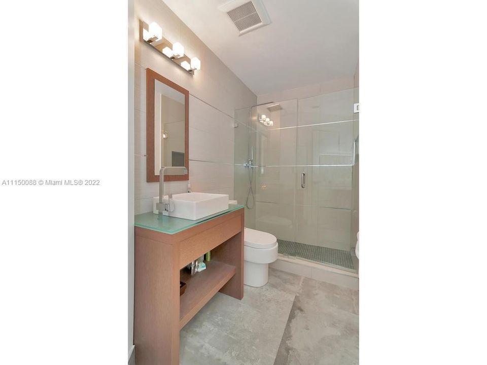 Недавно продано: $1,700,000 (4 спален, 3 ванн, 2538 Квадратных фут)