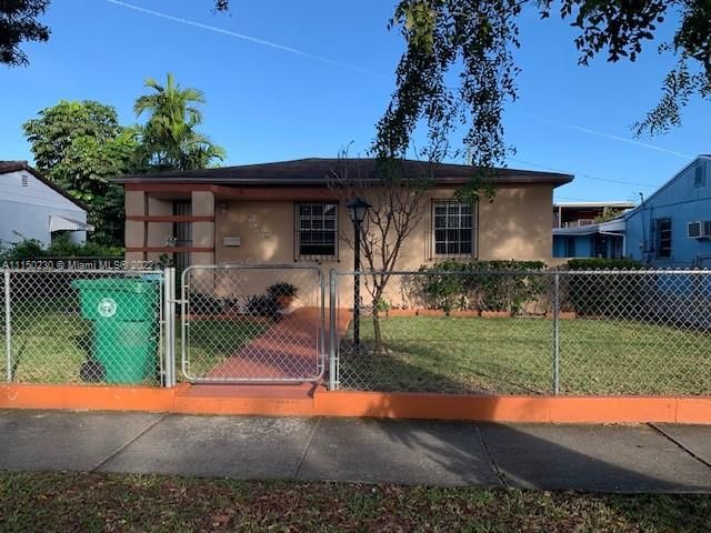 Recently Sold: $275,000 (2 beds, 1 baths, 800 Square Feet)