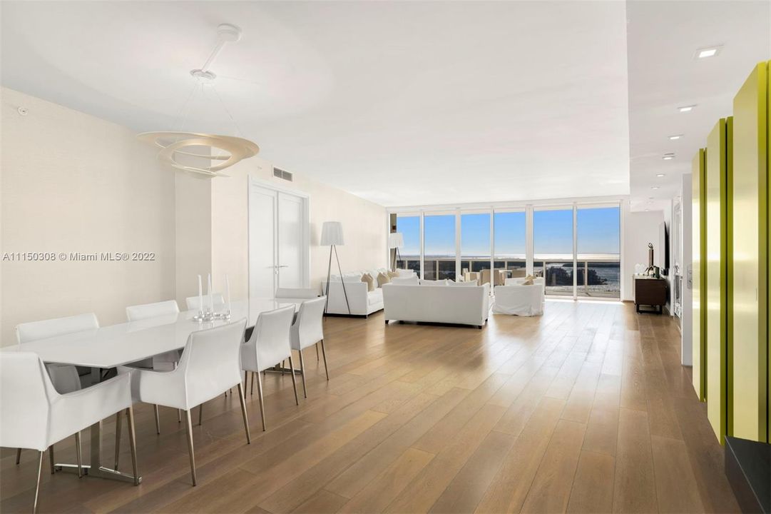 Recently Sold: $4,500,000 (3 beds, 3 baths, 3058 Square Feet)