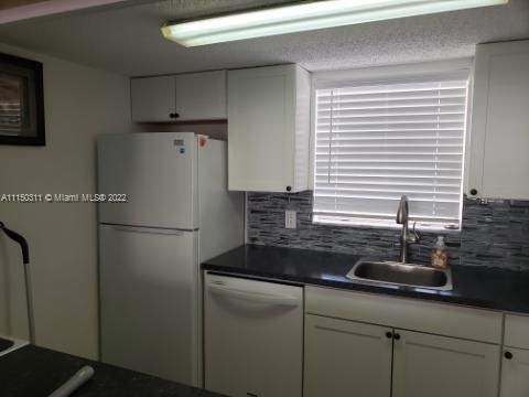 Recently Rented: $1,700 (1 beds, 1 baths, 700 Square Feet)