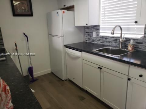 Recently Rented: $1,700 (1 beds, 1 baths, 700 Square Feet)