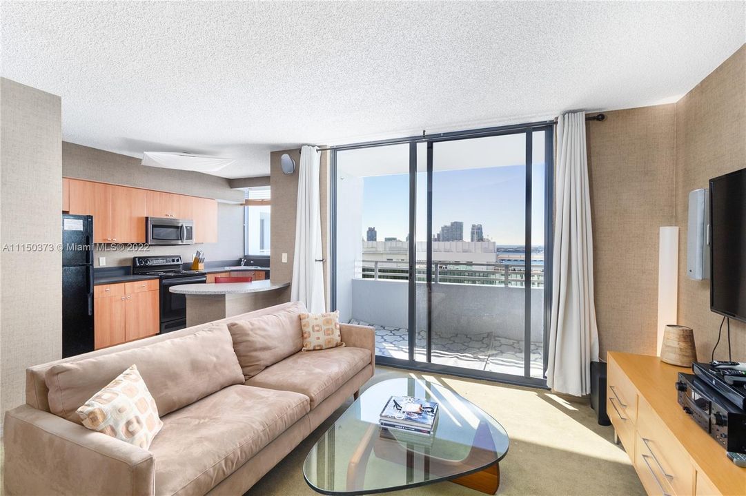 Recently Sold: $669,000 (2 beds, 2 baths, 1127 Square Feet)