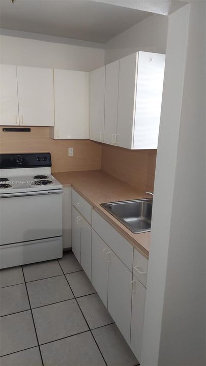 Recently Rented: $1,550 (2 beds, 1 baths, 783 Square Feet)