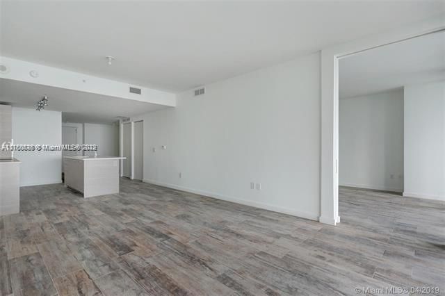 Недавно арендовано: $4,390 (2 спален, 2 ванн, 1067 Квадратных фут)