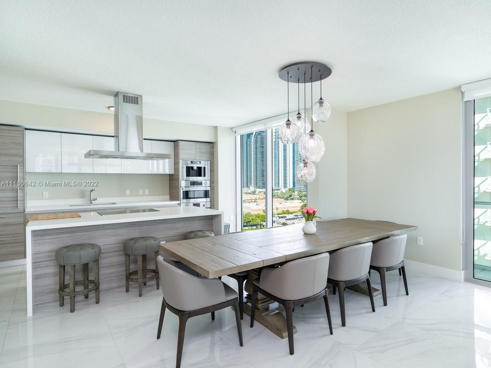 Recently Sold: $1,750,000 (3 beds, 3 baths, 1892 Square Feet)