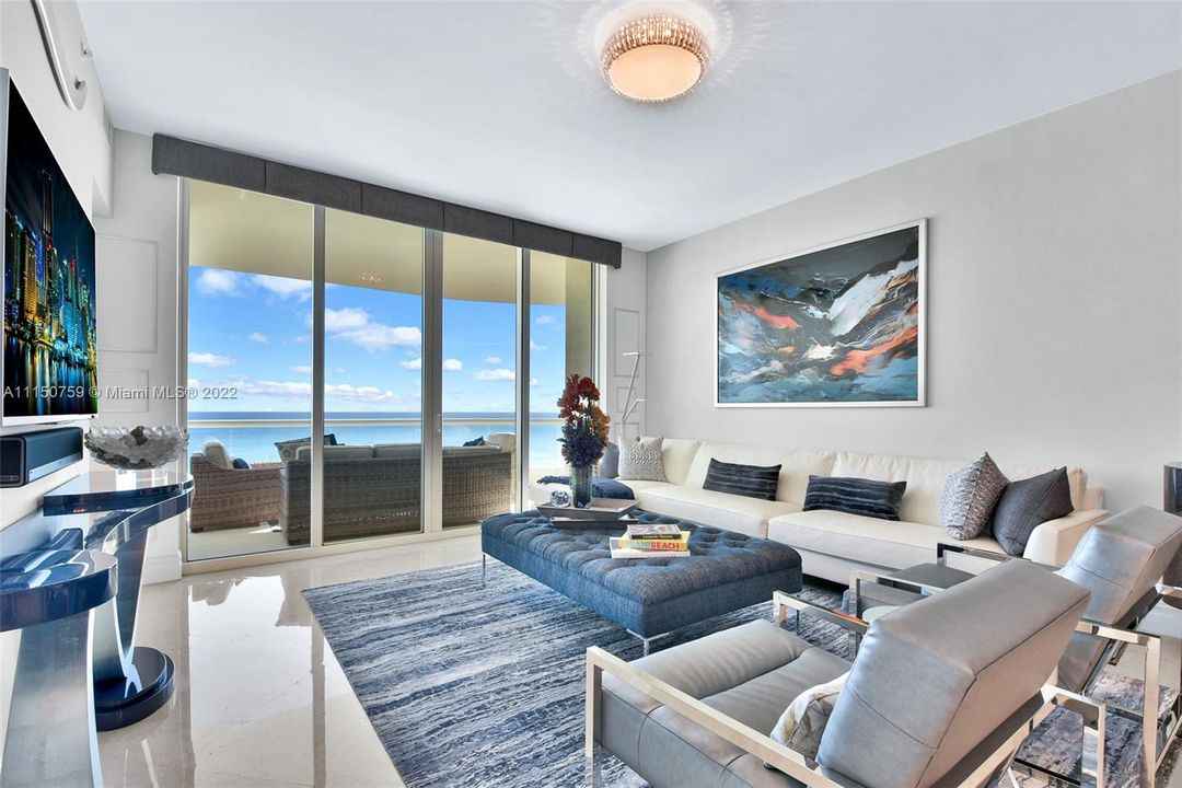 Recently Sold: $2,600,000 (2 beds, 2 baths, 2245 Square Feet)