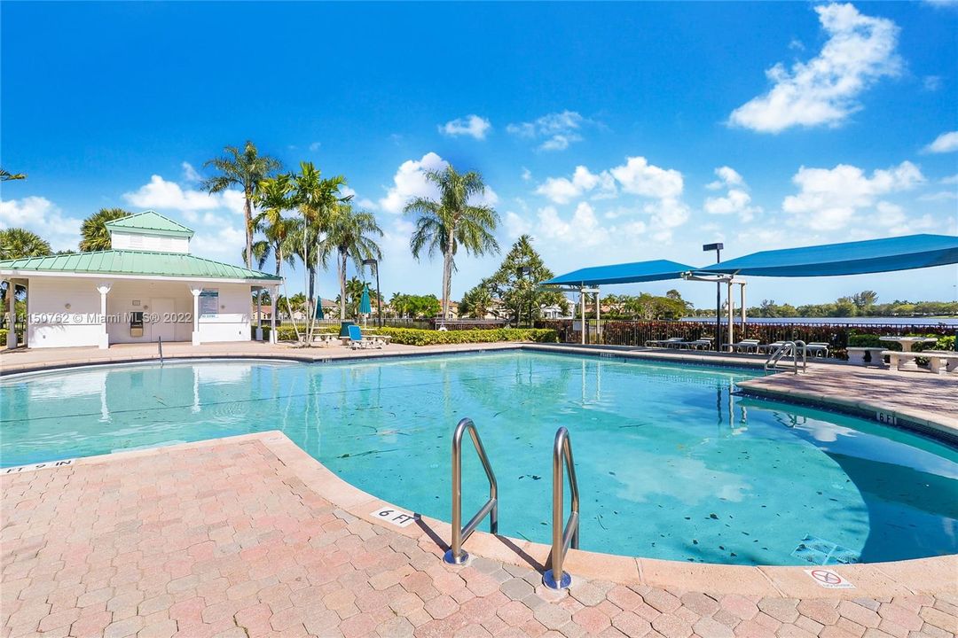 最近租的: $3,400 (3 贝兹, 2 浴室, 1606 平方英尺)