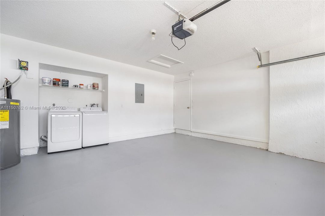 最近租的: $3,400 (3 贝兹, 2 浴室, 1606 平方英尺)