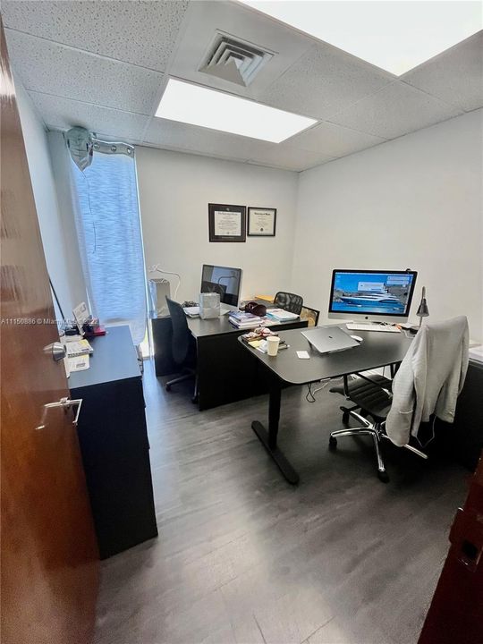 Front of building275 Commercial Blvd. Lauderdale by the sea.