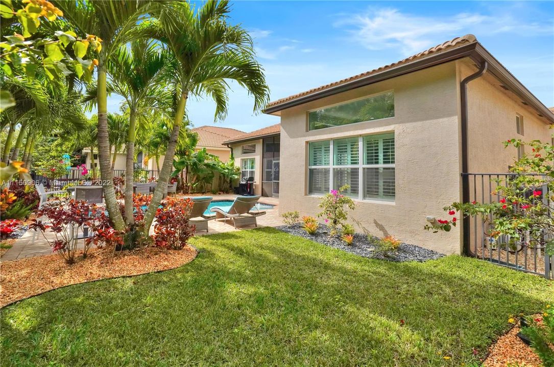 Recently Sold: $1,050,000 (4 beds, 3 baths, 2770 Square Feet)