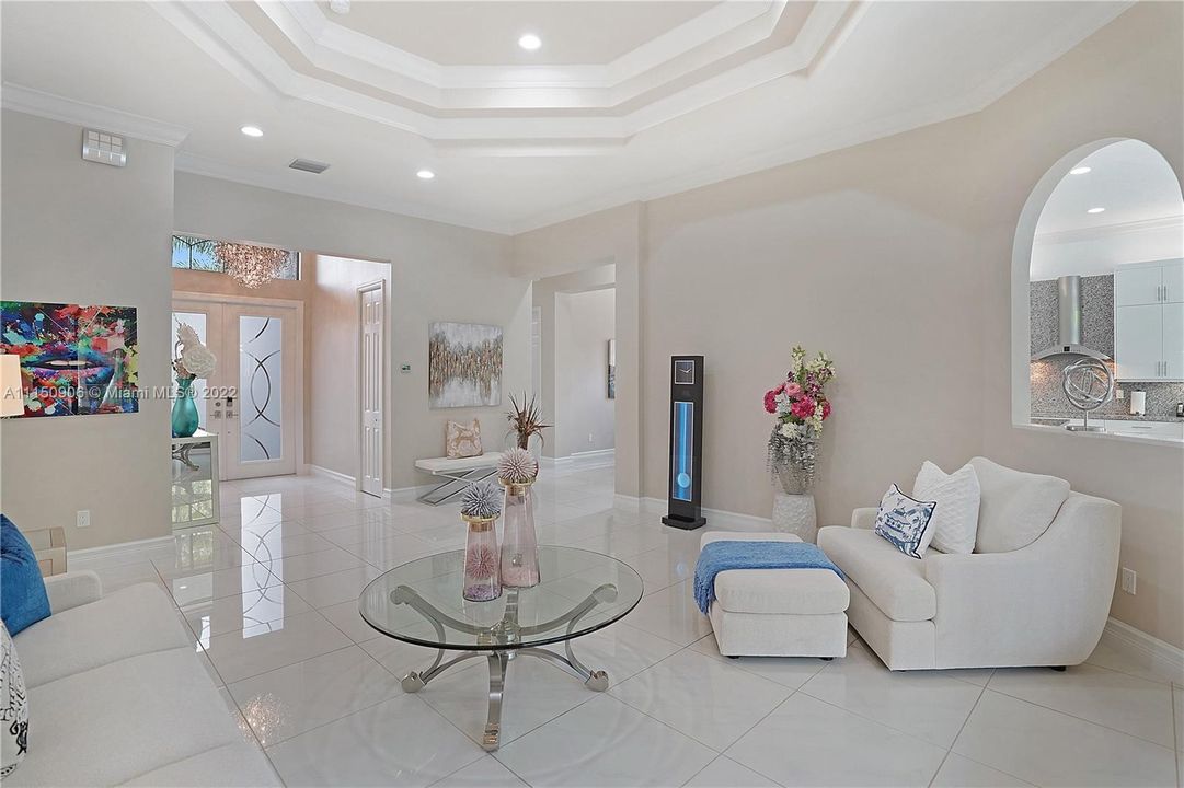 Recently Sold: $1,050,000 (4 beds, 3 baths, 2770 Square Feet)