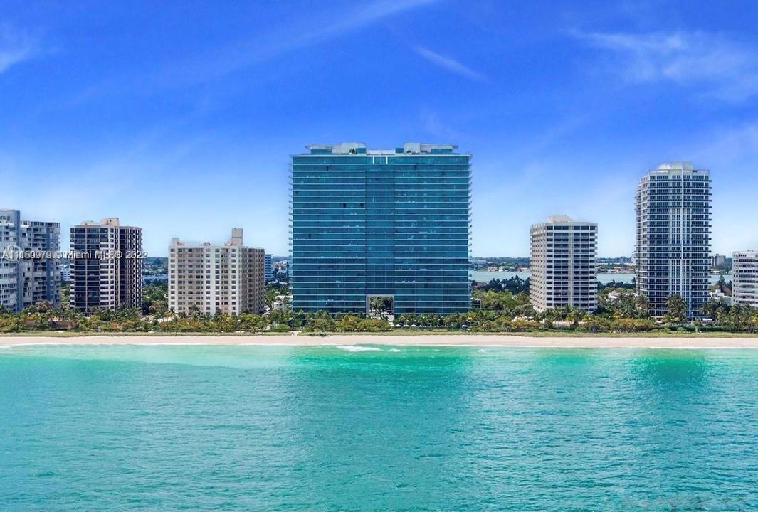 Recently Sold: $5,500,000 (2 beds, 2 baths, 2148 Square Feet)