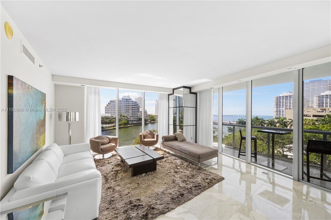 Recently Sold: $1,475,000 (3 beds, 2 baths, 1870 Square Feet)